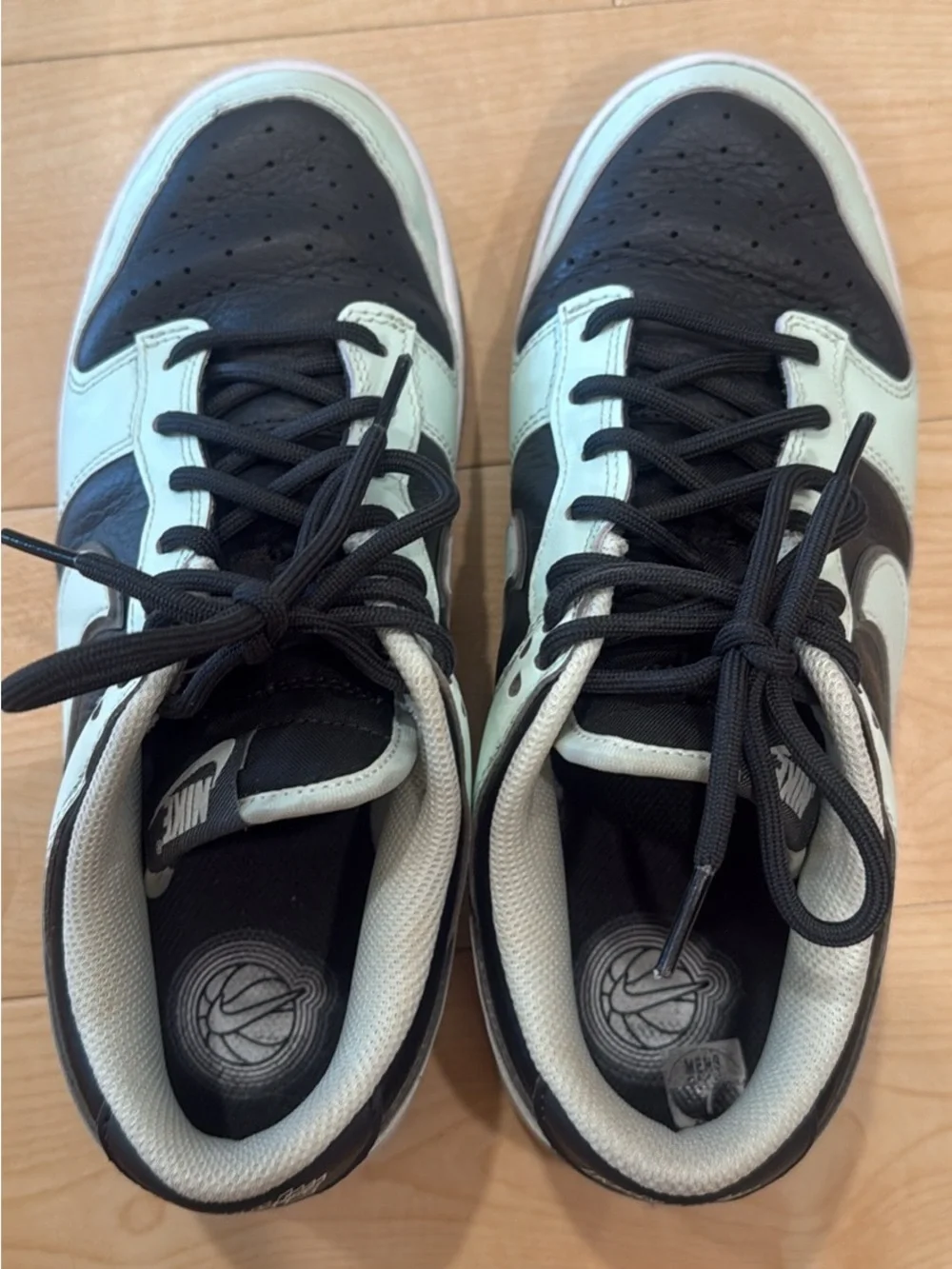 NIKE - M7, W8.5- Low-Top dunks Sneakers in Mint and dark gray